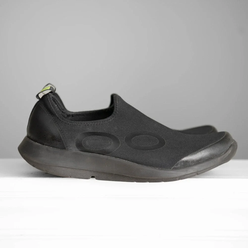 OOFOS OOmg Low Black Recovery Shoes Men 11.5 Slip On Orthopedic Comfort Sneakers